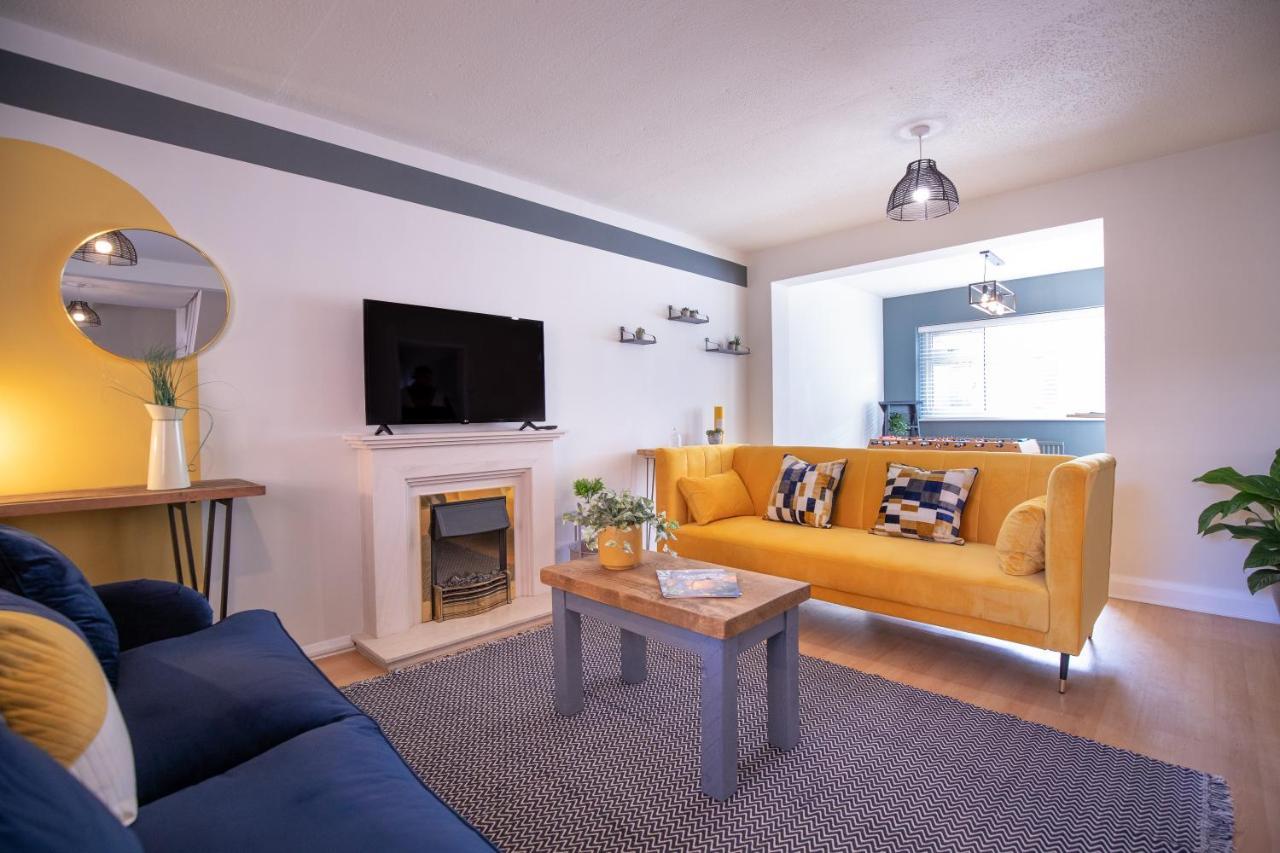 Saltbox Properties- Large!! 3 Bed, 3 Bath House, Parking, Fast Wifi, Town Centre Location! Sleeps 6 Ashby-de-la-Zouch Kültér fotó