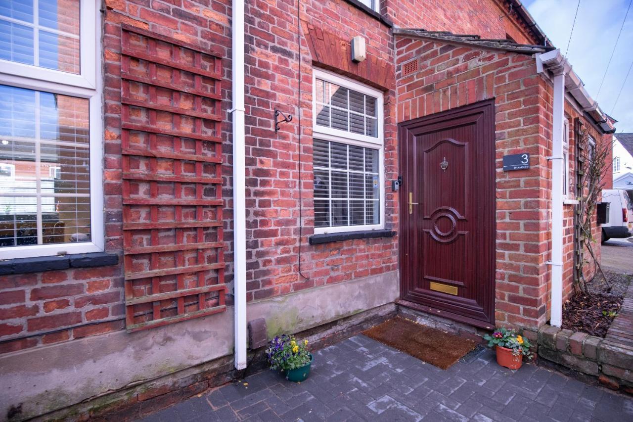 Saltbox Properties- Large!! 3 Bed, 3 Bath House, Parking, Fast Wifi, Town Centre Location! Sleeps 6 Ashby-de-la-Zouch Kültér fotó